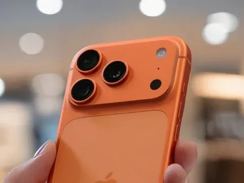 Trên iPhone đắt tiền có một “chấm đen”, kiểm tra ngay xem máy mình có không: Tính năng độc đáo này ít ai biết