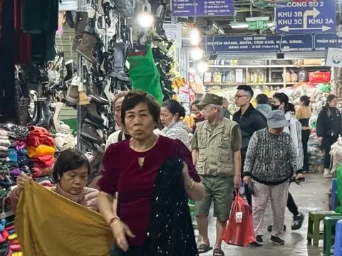 Xóa bỏ thuế khoán: Hộ kinh doanh vừa lúng túng sổ sách, vừa lo bị phạt