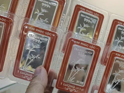 Giá bạc hôm nay 15-1: Rung lắc dữ dội ở vùng đỉnh lịch sử