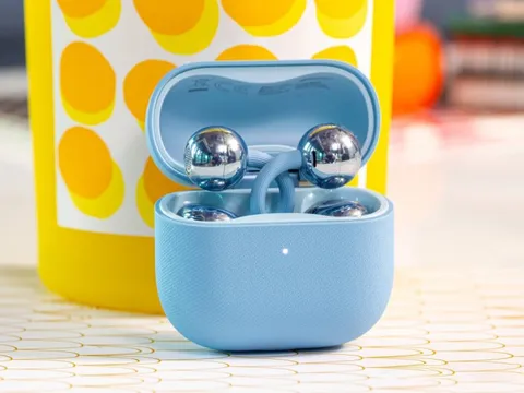 Mẫu tai nghe thiết kế lạ mắt, giá 5 triệu đồng