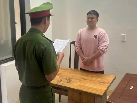 Ra quyết định tạm giữ hình sự quản lý Lê Long Việt
