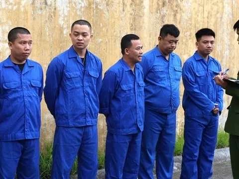 "Đánh sập" đường dây cá độ bóng đá giao dịch lên tới 1.200 tỉ đồng