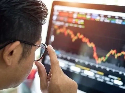 Góc nhìn chuyên gia: Chứng khoán có thể xuất hiện nhịp chỉnh trước khi hướng lên đỉnh cũ 1.900, nhà đầu tư không nên hưng phấn thái quá