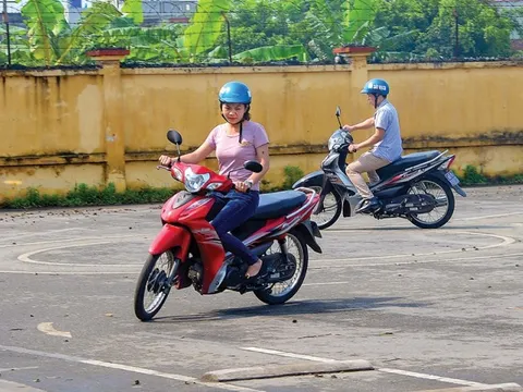 Thay đổi quan trọng mà người sắp thi bằng lái xe máy phải biết