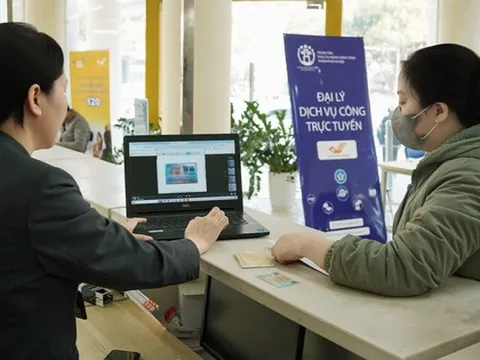 Viên chức chuyển công tác trong năm có được hưởng trọn thưởng Tết?