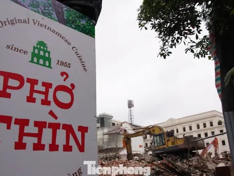 Đồng loạt phá dỡ mặt bằng làm dự án Quảng trường – Công viên phía Đông hồ Hoàn Kiếm