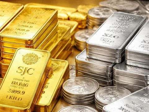 Thấy gì từ việc giá vàng bạc liên tục lập kỷ lục mới?