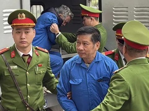 Xây toà tháp ngàn tỉ “đắp chiếu”, cựu Chủ tịch Tổng công ty Xi măng Việt Nam hầu toà