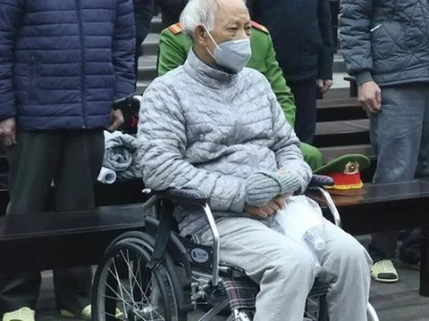 Cựu tổng giám đốc VICEM nói "không ngạc nhiên" khi nhận "quà Tết" hàng trăm triệu đồng