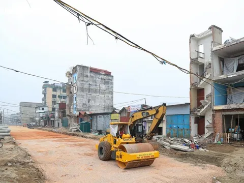 Hà Nội gấp rút giải phóng mặt bằng, đẩy nhanh thi công tuyến đường Tam Trinh