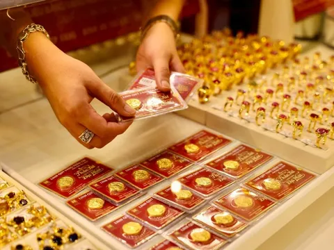 Cuối ngày 28/1: Giá vàng SJC, vàng nhẫn tăng tới 7,2 triệu đồng/lượng, chạm mốc "chưa từng có"