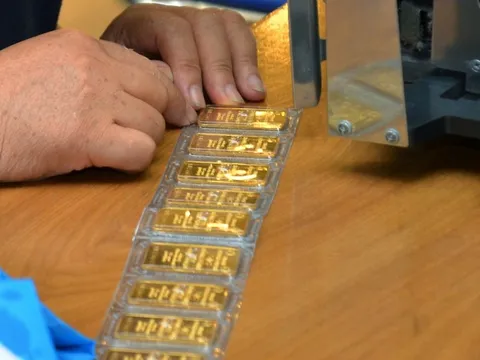 Sáng 30-1, giá vàng miếng SJC rớt hàng triệu đồng