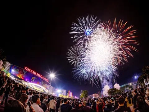 Vinhomes lãi kỷ lục 1,6 tỷ USD, doanh thu 7 tỷ USD và "núi tiền" 7,1 tỷ USD chưa ghi nhận