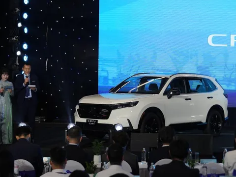 Honda CR-V hybrid lần đầu tiên được lắp ráp trong nước: ngoại hình có 1 điểm khác biệt, giá bán chưa được tiết lộ