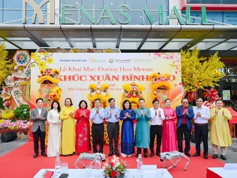 Thành viên hệ sinh thái của tỷ phú Nguyễn Thị Phương Thảo ra mắt đường hoa 5 tỷ tại cửa ngõ sân bay