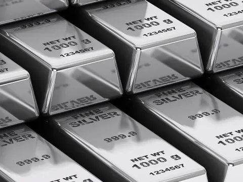 Sáng 3/2: Giá bạc Thượng Hải hồi phục sau cú lao dốc, vẫn cao hơn 12 USD so với sàn COMEX