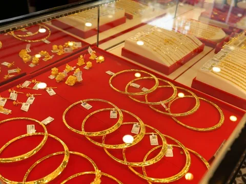 Giá vàng miếng SJC, vàng nhẫn tăng mạnh trở lại sau khi "đại hạ giá"