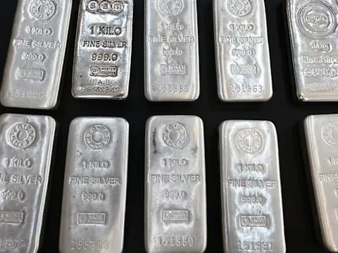 Đại gia ống nhựa lãi hơn 13.000 tỷ đồng sau vài ngày nhờ đầu cơ bạc