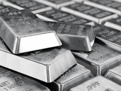 Chiều 5/2: Giá bạc Thượng Hải lại thủng mốc 100 USD/oz