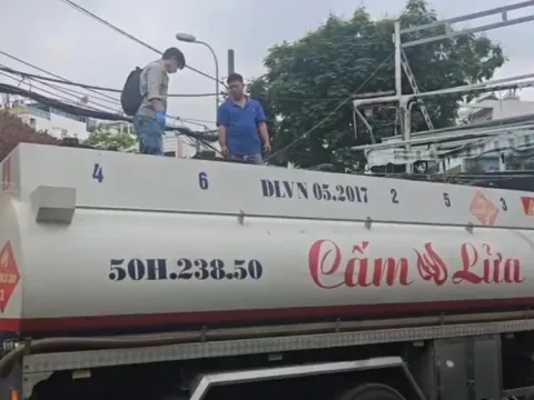 Vụ lùm xùm xăng giả: Hé lộ hóa chất pha trộn 'phá xe'