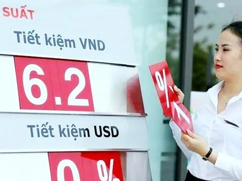 Các ngân hàng cạnh tranh, tăng nóng lãi suất online 8,3%/năm