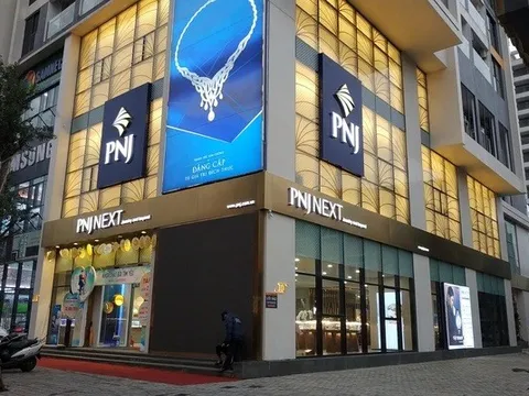 Giá vàng lập đỉnh, PNJ “bỏ túi” gần 10.000 tỷ đồng trong quý IV