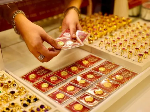 Sáng 10/2: Giá vàng SJC, vàng nhẫn trơn cùng đi lên