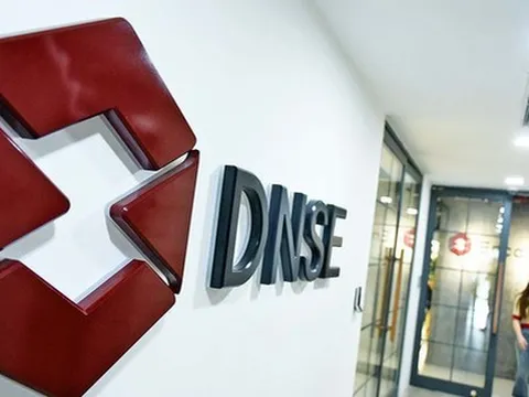 Cổ đông lớn đăng ký chuyển nhượng quyền mua DSE