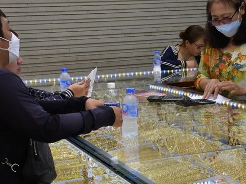 Giá vàng hôm nay 12-2: Bật tăng trở lại