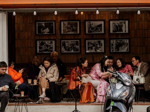 Phụ thu Tết: Bài toán quen thuộc nhưng chưa bao giờ dễ với chủ quán F&B