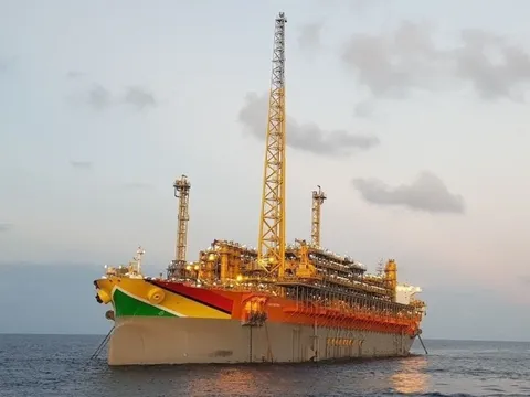 Quốc gia có dân số bằng 1/10 Hà Nội thắng lớn