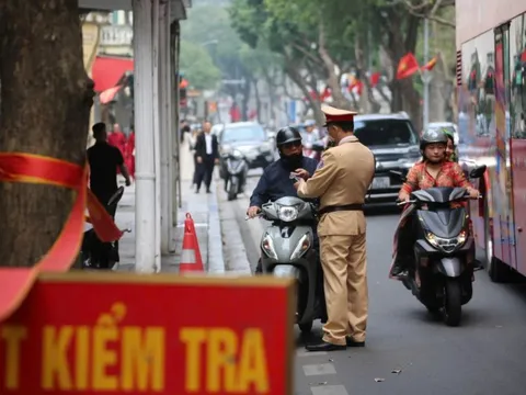 Mức phạt vượt đèn đỏ mới nhất đối với tất cả các loại xe, tài xế chú ý