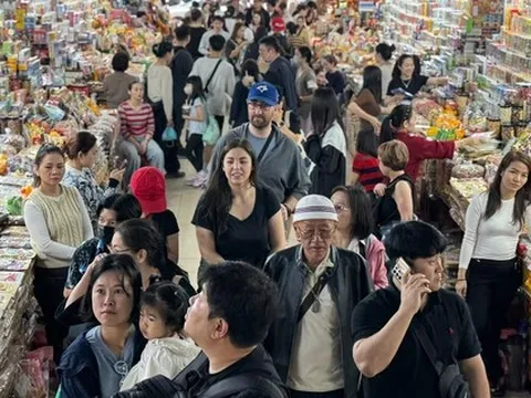 Điều đặc biệt ở ngôi chợ độc đáo nhất Việt Nam