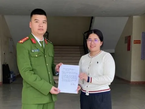 Chuyển khoản nhầm vào tài khoản đã ngừng sử dụng, một người lấy lại được 100 triệu đồng sau khi báo công an