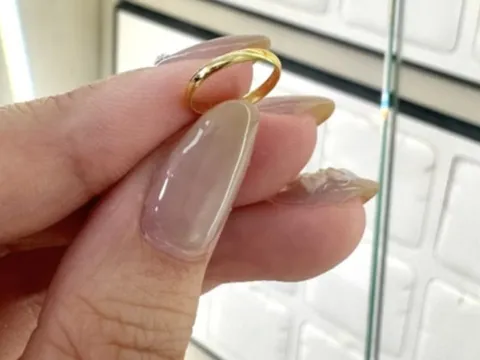 Rộ xu hướng bán online vàng 0,1 chỉ, hàng nghìn người đổ xô "chốt đơn": Điều đặc biệt phải CẨN TRỌNG!