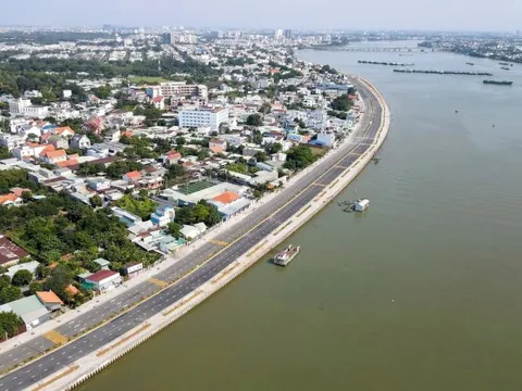 Tỉnh giàu giáp Campuchia muốn lên thành phố trung ương