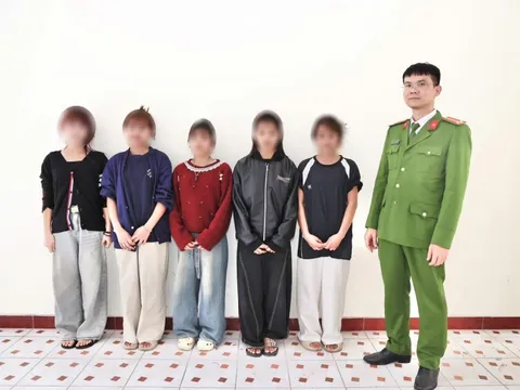 5 nữ sinh lớp 8 ở Tuyên Quang âm thầm rời trường, bắt xe khách đi Hà Nội: Cuộc truy tìm nghẹt thở đến tận khuya