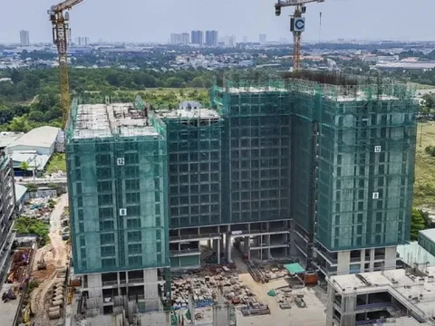 Làm sao người thu nhập thấp mua nhà khi lãi suất tăng cao?