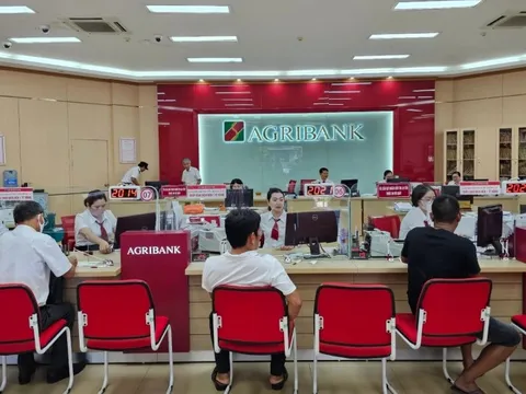 Agribank chính thức ngừng mọi giao dịch rút/chuyển tiền qua ứng dụng với khách hàng sau