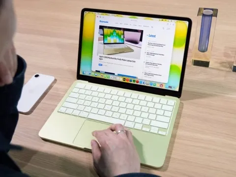 Đánh giá ban đầu về chiếc MacBook rẻ chưa từng có vừa ra mắt: Hoàn thiện chuẩn 'DNA Apple', phù hợp cho học sinh, sinh viên