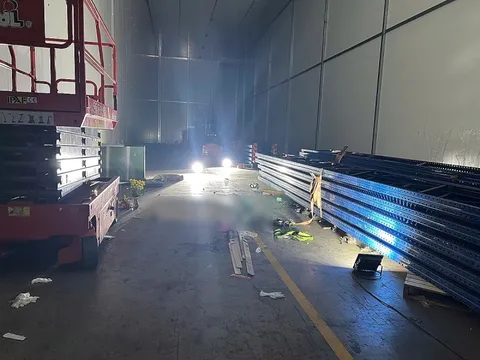 Sập trần kho KCN Sóng Thần khiến 4 người thương vong