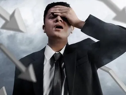 Kỷ lục chưa từng có: Chứng khoán Việt Nam lần đầu giảm hơn 100 điểm trong một phiên