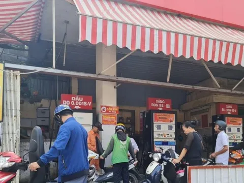 Hà Nội công bố danh sách 21 cây xăng dừng hoặc hạn chế bán hàng