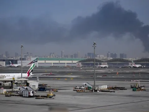 Xung đột Trung Đông: Vietnam Airlines mất thêm 2.000 USD/chuyến bay, ACV nguy cơ hụt thu 10,9 triệu USD/tháng