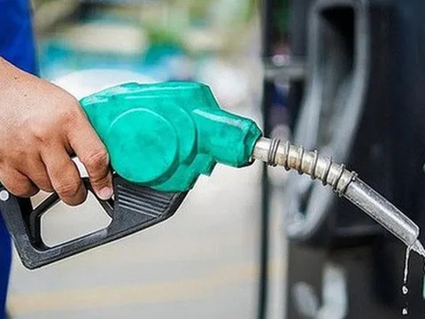 Nguồn cung xăng dầu cơ bản ổn định, tình trạng tích trữ giảm