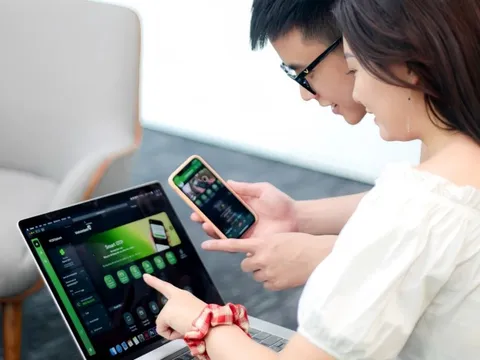 Ở TP HCM, đi metro, ăn tối, đặt chuyến đi… bằng một chạm