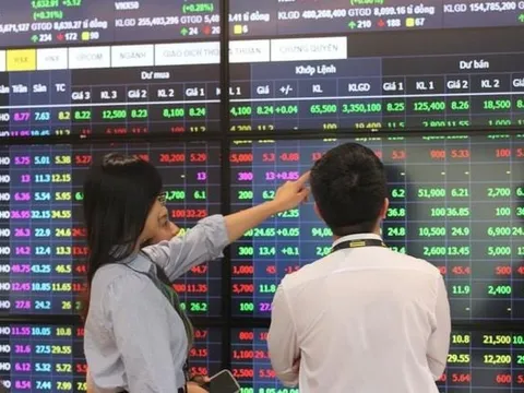 Nhìn lại 25 cú rơi hơn 4% của VN-Index: Thị trường thường cần bao lâu để "lấy lại những gì đã mất"?