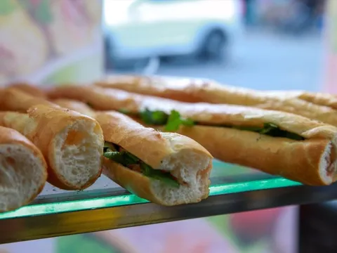 Bán bánh mì 5.000 - 25.000 đồng, lãi chỉ 10 -15% nhưng mỗi lần xuất hóa đơn điện tử mất 500 đồng, hộ kinh doanh gặp khó: Cục Thuế nói gì?