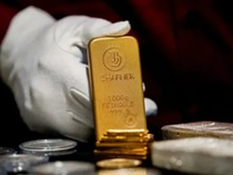 Gần 30 tấn vàng rời kho một tổ chức từ đầu tháng 3, điều gì đang xảy ra?