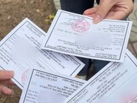 Cảnh báo tất cả người dân đi bầu cử đăng ảnh thẻ cử tri lên mạng xã hội cần chú ý